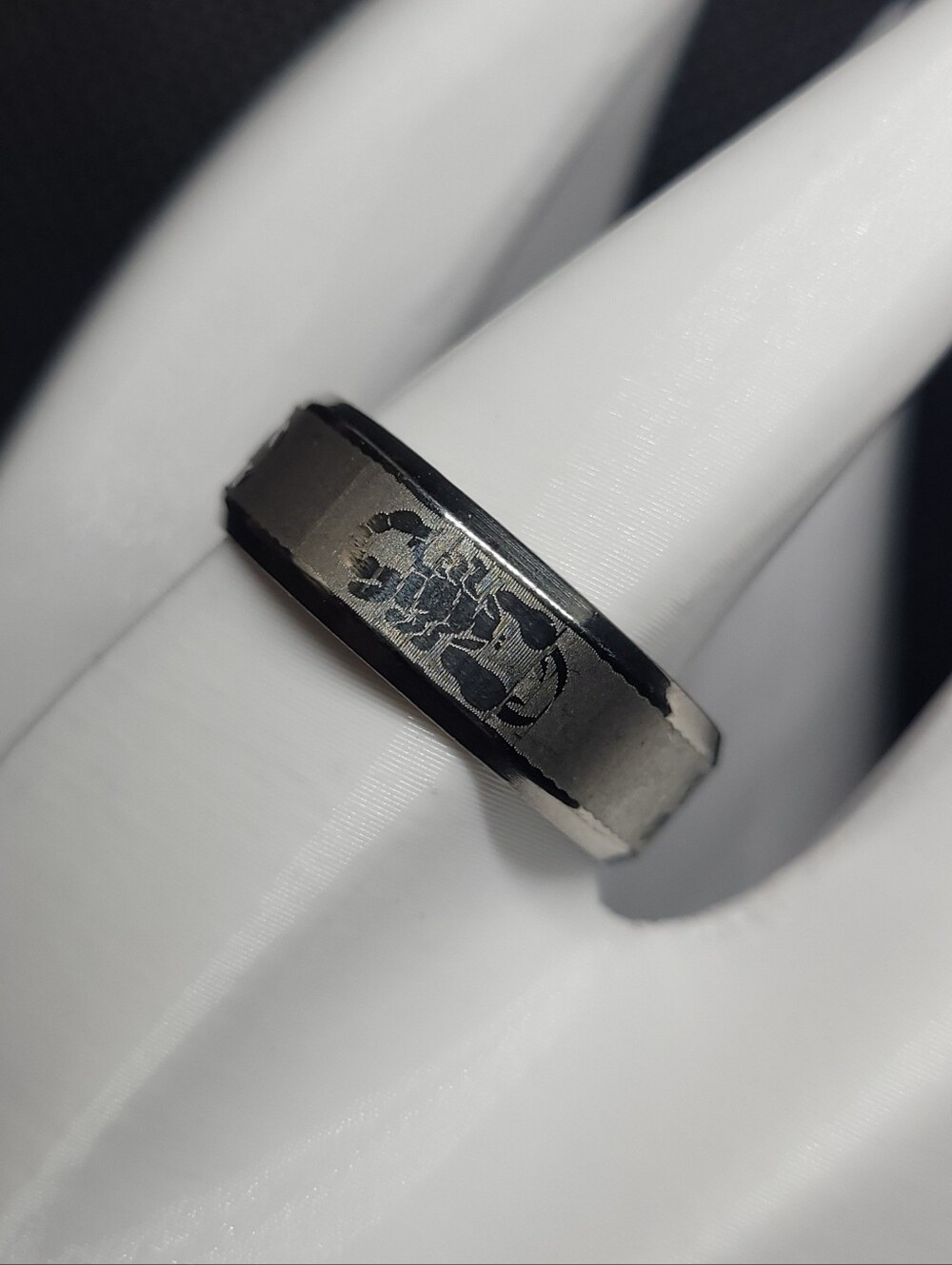 $1 | 10 | Scorpion Inlay Wide Band Ring